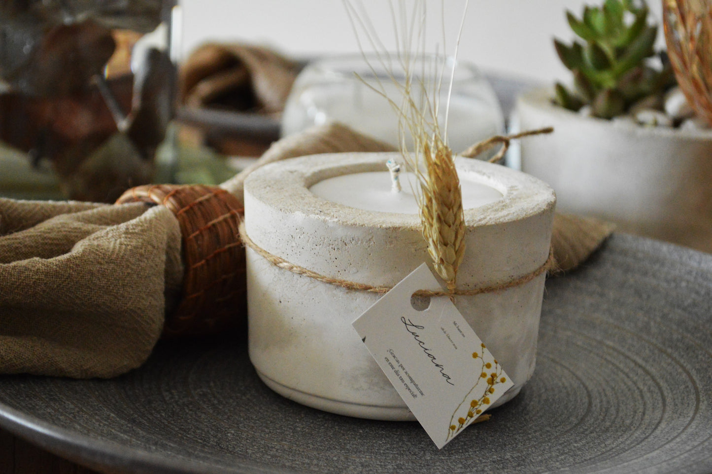 Vela Cilíndrica de Concreto Marmoleado – 90 ml de Cera de Soya y Tarjeta Personalizada, 9x7 cm